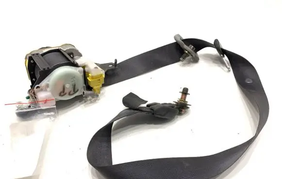 Honda CR-V Front seatbelt