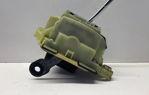 Mercedes-Benz C W203 Gear shifter/selector A2032672524