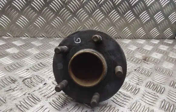 Volvo C30 Rear wheel hub