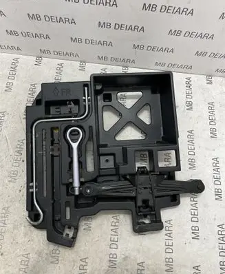 Lexus CT 200H Tool box 6477776010