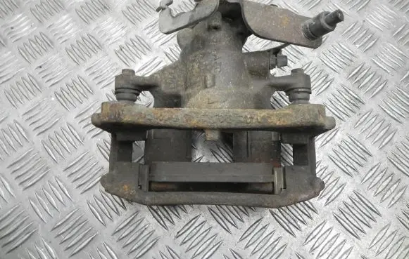 Ford Tourneo Rear brake caliper 001
