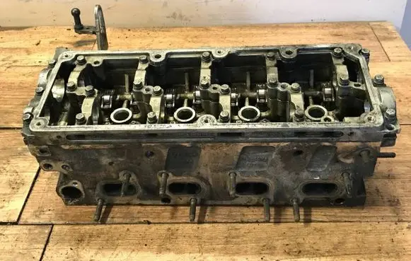 Volkswagen Golf VI Engine head 03L103286A R03L103373JV060