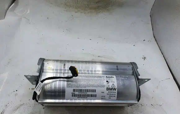 BMW 5 E60 E61 Passenger airbag 39703970810V 05B139UA05758