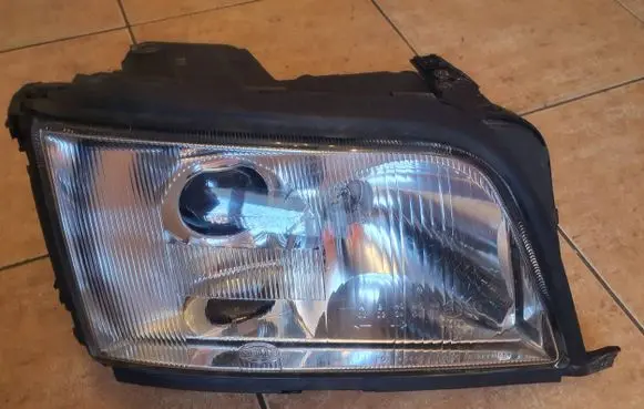 Audi A6 S6 C4 4A Headlight/headlamp 14050602RE