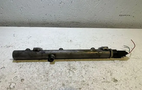 Chrysler 300 - 300C Fuel main line pipe A6420700695 0528400168