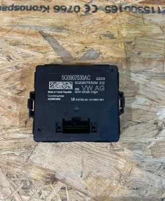 Volkswagen PASSAT B8 Gateway control module 5Q0907530M