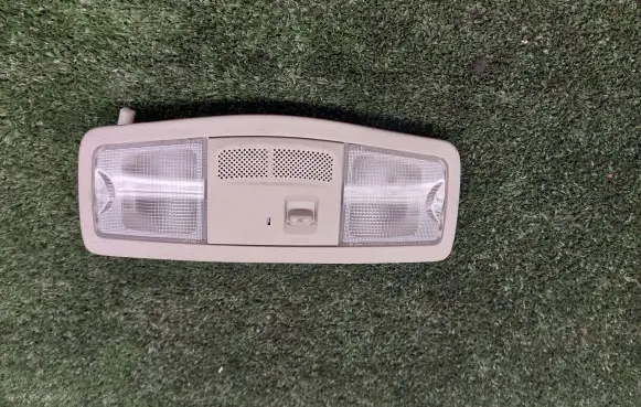 Mitsubishi Outlander Front seat light 8401A009ZZ 014ZZ