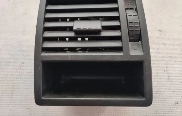 Volkswagen Transporter - Caravelle T5 Dash center air vent grill 7H1819203C