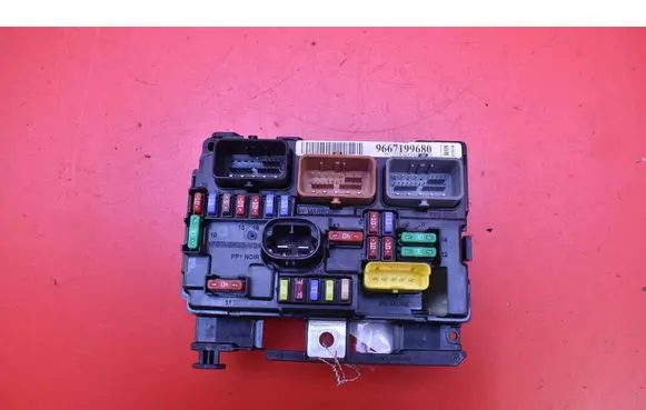 Citroen C3 Fuse box set 9667199680