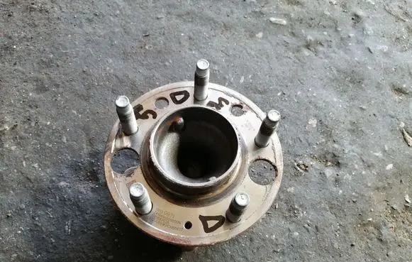 Buick Encore GX I Rear wheel ball bearing 13530971 695687626