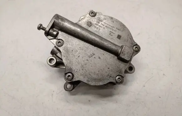 BMW 5 F10 F11 Vacuum pump 11668605976 11667566291 11667619388
