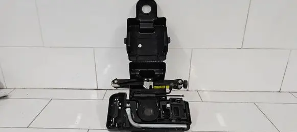 Audi A5 Sportback 8TA Tool box 8K9813685A BBP173201