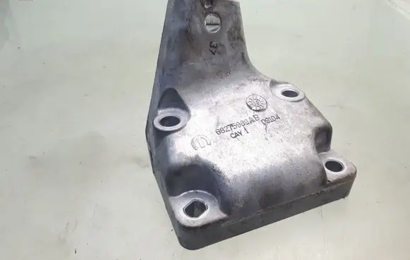 Maserati Ghibli Engine mounting bracket 68275989AB