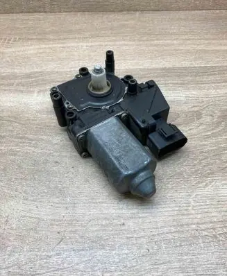 Audi A6 S6 C5 4B Rear door window regulator motor 4B0959801B 101144114