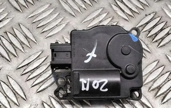 Chrysler Pacifica Air flap motor/actuator 545250008
