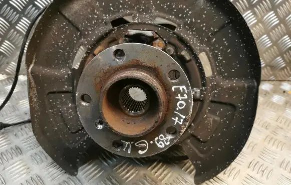 BMW X5 E70 Rear wheel hub