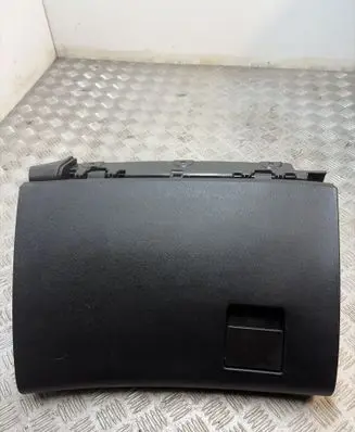 Opel Insignia A Glove box 13308550