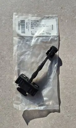 BMW 5 F10 F11 Front door check strap stopper 51217182005