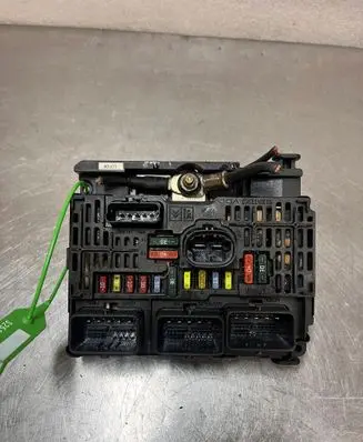 Peugeot 308 Fuse box set 9656086080