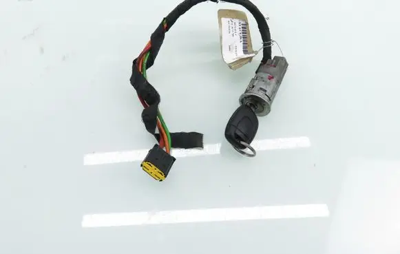 Renault Thalia I Ignition lock 