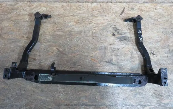 Ford Kuga II Radiator cooling fan shroud 