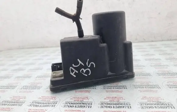 Audi A4 S4 B5 8D Central locking vacuum pump 4A0862257A