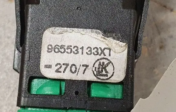 Citroen C4 I Picasso Parking (PDC) sensor switch 96553133XT