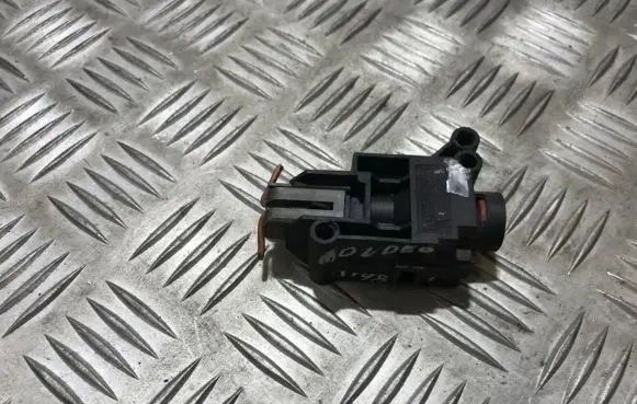 Ford Fiesta Fuel cut-off switch f2ab9341aa f2ab-9341-aa