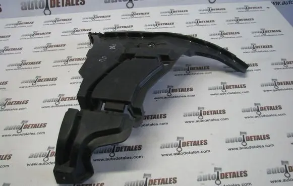 Volvo V70 Front bumper mounting bracket 08693182