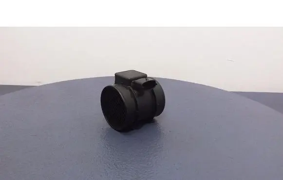Opel Omega B2 Mass air flow meter 5WK9606