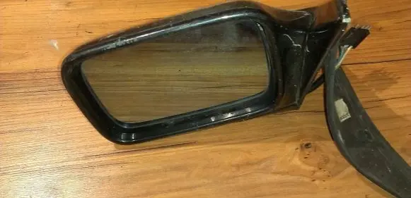 BMW 7 E32 Front door electric wing mirror e10017111