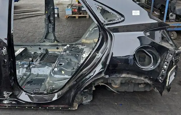 Rear quarter panel