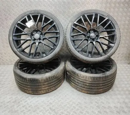 Audi RS5 R20 alloy rim MOMO