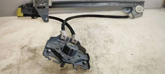 Peugeot 307 Rear door manual window regulator 119234
