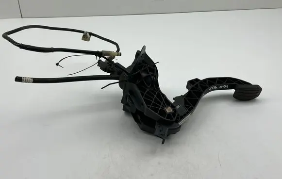 Peugeot 308 Clutch pedal 9676728880