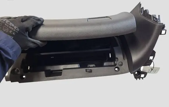 Opel Insignia A Glove box 1014668 13308551