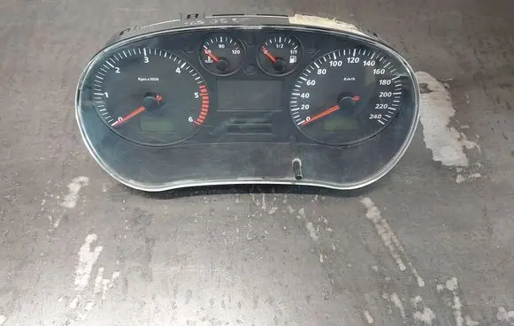 Speedometer (instrument cluster)