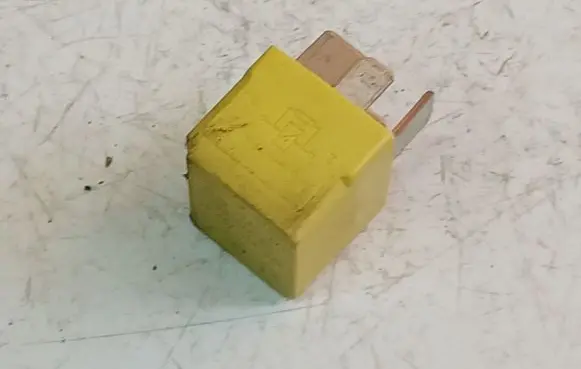 Opel Astra H Other relay 4RA00779306