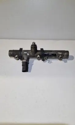 Audi A6 S6 C6 4F Fuel distributor 059130089D 059130758