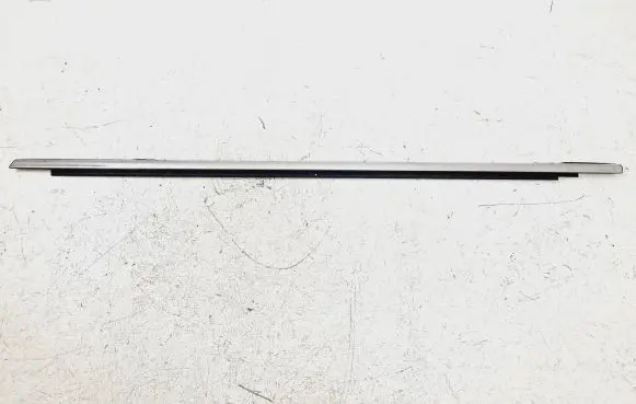 Ford Fusion II Front door glass trim molding DS73F20562 DS73F20562A DS73F25604