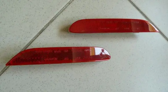Nissan X-Trail T32 Rear tail light reflector 26560JJ90A 26565JJ90A