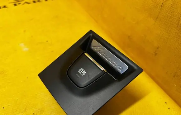 Porsche Macan (95B) Hand parking brake switch 95B927225A