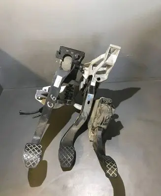 Audi A6 S6 C6 4F Pedal assembly 4F1721135