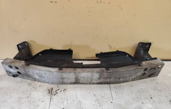 Nissan Leaf I (ZE0) Front bumper cross member 620323NL0A