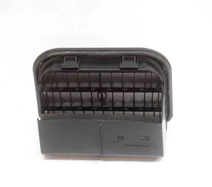 Volvo S60 Quarter panel pressure vent 31390867