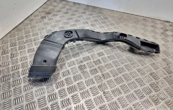 Ford C-MAX I Air intake duct part 76899629 7M519E635