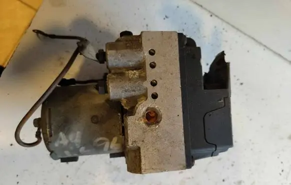 Audi A4 S4 B5 8D ABS Pump 8D0614111 0265214002 562271142