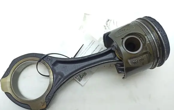 Mercedes-Benz Sprinter W906 Piston with connecting rod 8370 2400362
