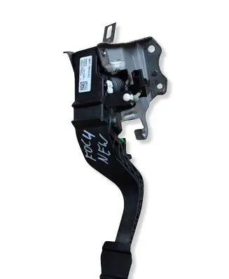 Ford Focus Clutch pedal JX617B633EC