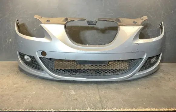 Seat Leon (1P) Front bumper 1P0807221 1P0807231
